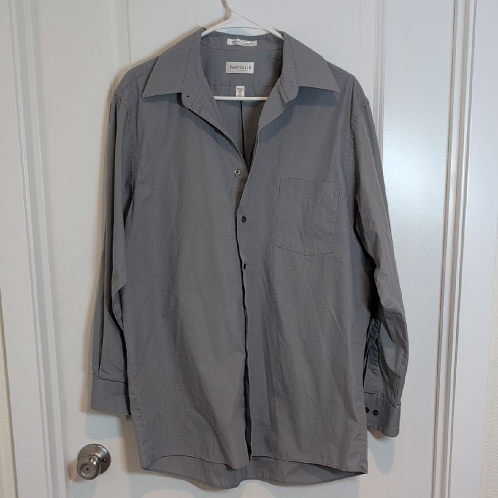 Van Heusen Men's Gray Wrinkle Free Cotton Button Up